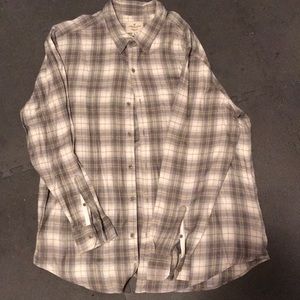 Men's long sleeve plaid button up shirt